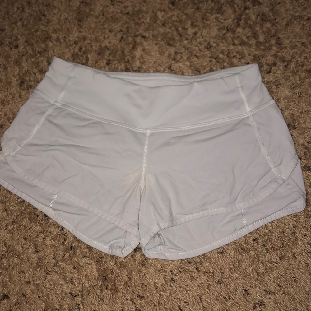 White lululemon speed up short